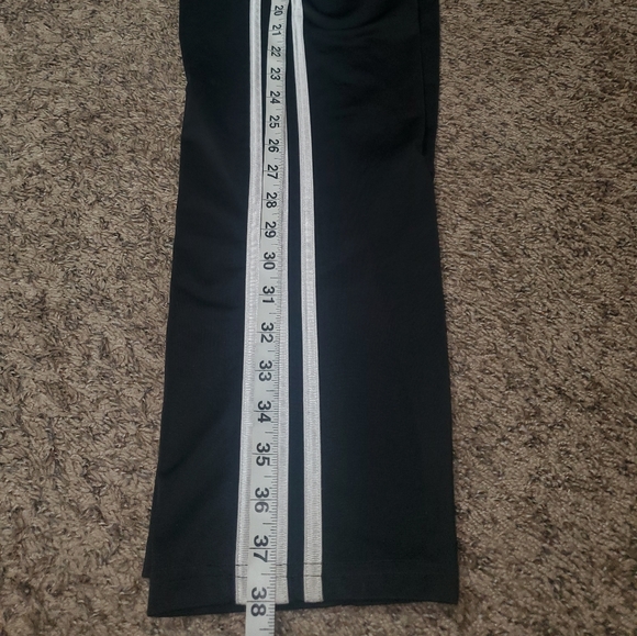 Adidas Pants good condition color Black WHITH stripes color white - Picture 6 of 6